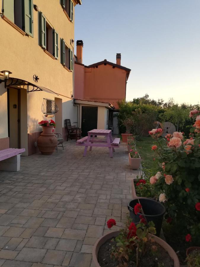 Casa Vacanze Angelica Ostra Vetere Екстериор снимка