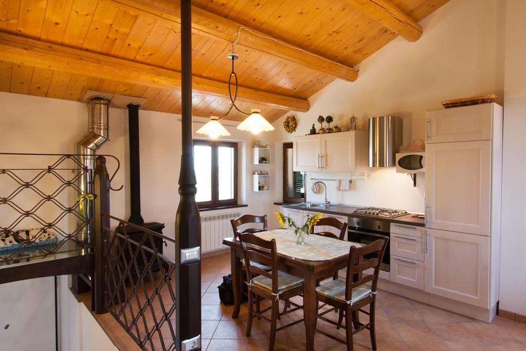 Casa Vacanze Angelica Ostra Vetere Екстериор снимка