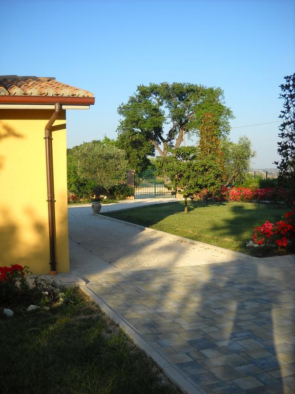 Casa Vacanze Angelica Ostra Vetere Екстериор снимка